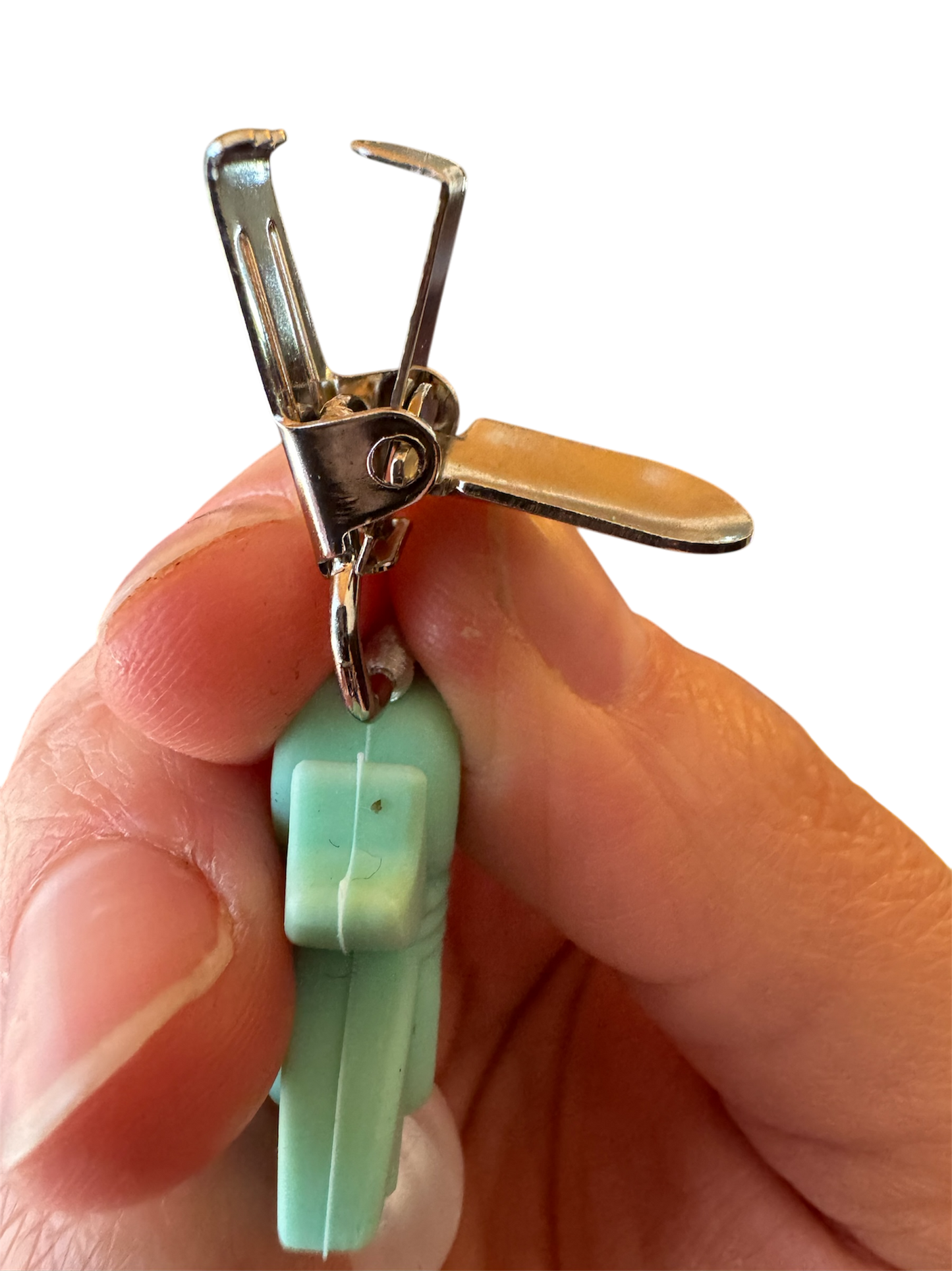 2041 CO SILICONE PACIFIER CLIP | LOVE BOW